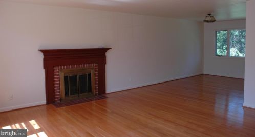 6930 Hector Rd, Mc Lean VA  22101-2110 exterior