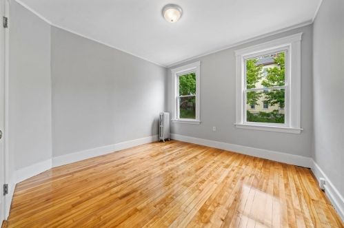 31 Hitchcock Rd, Worcester MA 01603-2622 exterior