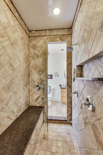 1840 Wellington Ave, Chicago IL 60657-4030 exterior