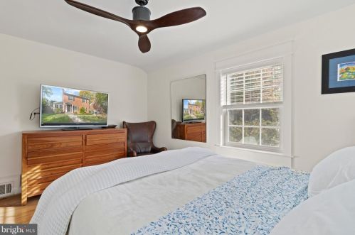 116 Moncure Dr, Alexandria VA 22314-4965 exterior