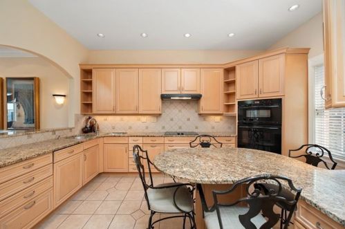 626 Grandview Ave, Pittsburgh PA 15211-1442 exterior