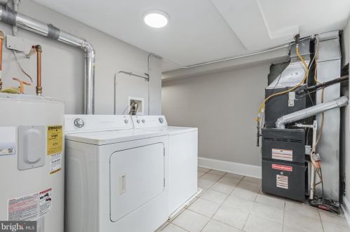 2704 6 St, Washington DC 20024-3800 exterior