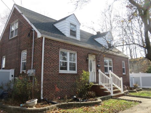 7 Garden St, Edison, NJ 08817-4217