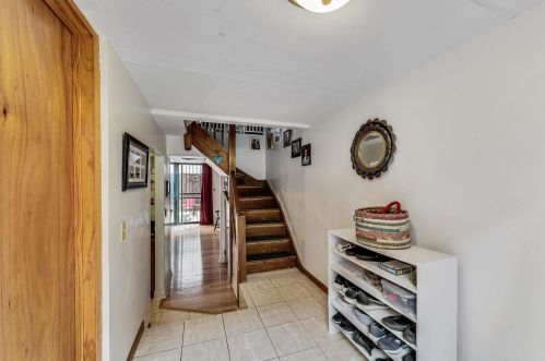 4906 Blackstone Ave, Chicago, IL 60615-3000