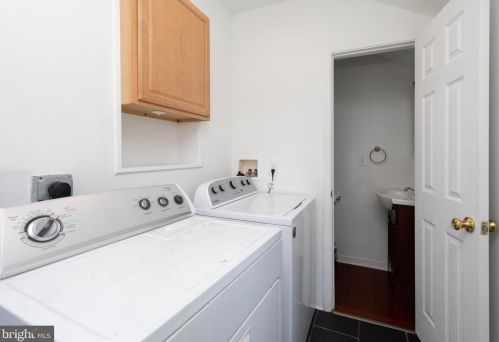 7246 Bryan St, Philadelphia PA 19119-1635 exterior