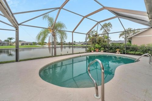 3332 Arlette Dr, Naples FL 34109-1511 exterior