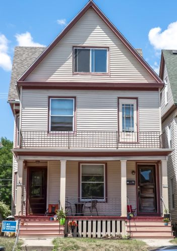 2637 Oakland Ave, Milwaukee, WI 53211-3521