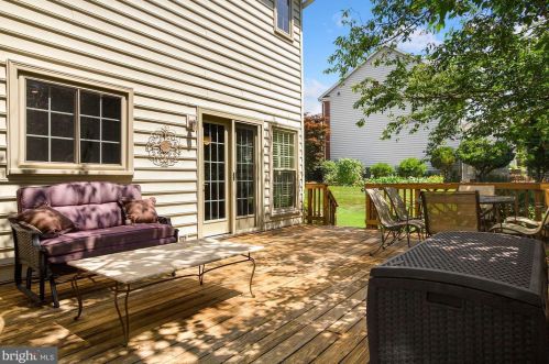 916 Brick Mnr Cir, Silver Spring MD 20905-3819 exterior