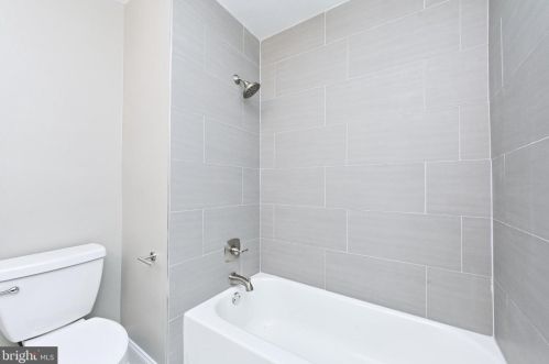 2002 Belle View Blvd, Alexandria VA 22307-1360 exterior