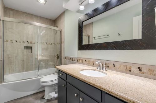 7300 Danwood Dr, Austin TX 78759-3755 exterior