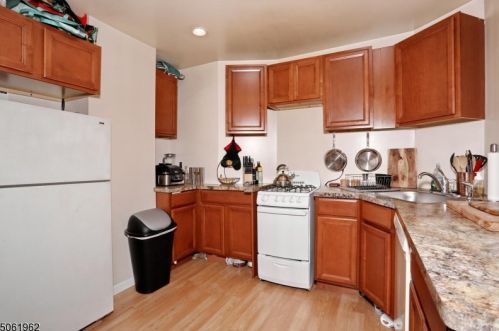 26 Tilt St, Paterson NJ 07508-1333 exterior