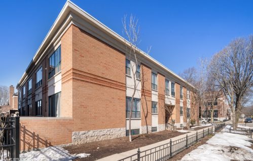 2820 Greenview Ave, Chicago IL  60657-4007 exterior