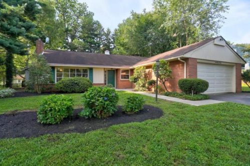 112 Northview Dr, Lancaster, PA 17601-3222