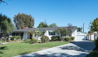 1232 Crestview Dr, Fullerton, CA 92833-2206