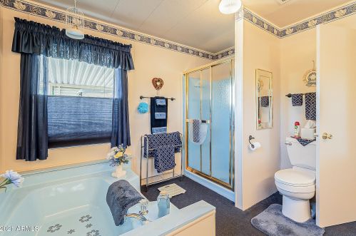 8938 Country Clb Dr, Chandler AZ 85248-6417 exterior