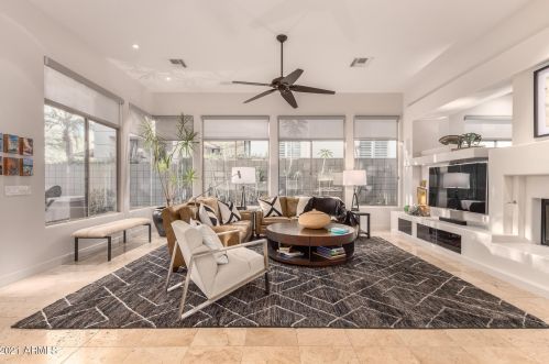 6508 25th Way, Phoenix AZ  85016-8934 exterior