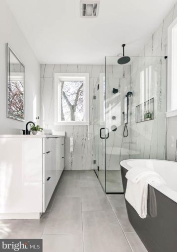 4624 Asbury Pl, Washington DC  20016-4325 exterior