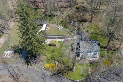 20 Blackman Rd, Ridgefield CT  06877-4204 exterior