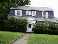 152 Crafts St, Newton, MA 02460-1411