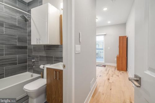 1605 18th St, Philadelphia PA  19145-1402 exterior