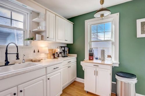 4237 Burrell St, Milwaukee WI  53207-5003 exterior