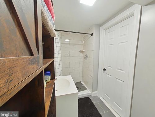 6217 Chestnut, Philadelphia PA 19104-3120 exterior