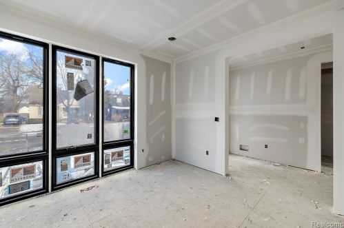 1852 Holland St, Bham MI 48009-6856 exterior