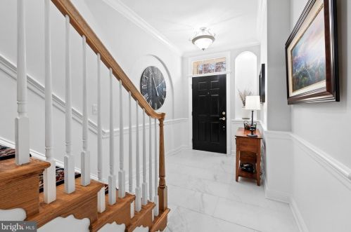 5235 Bessley Pl, Alexandria VA 22304-8646 exterior