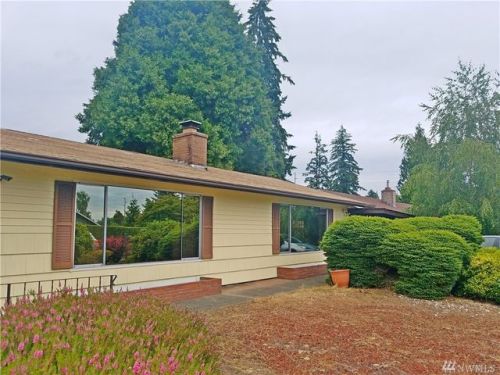 3880 Pinecone Dr, Bremerton, WA 98310-2222