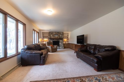 8733 Spruce Rd, Milwaukee WI 53217-1520 exterior