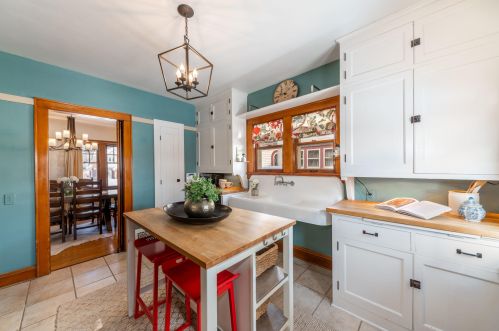 2722 Lefeber Ave, Milwaukee WI 53210-1140 exterior