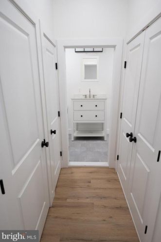 1500 Dickinson St, Philadelphia PA 19146-4757 exterior