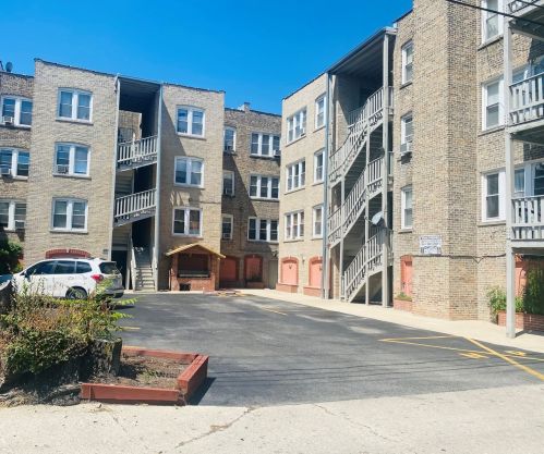 5915 27th St, Chicago IL 60804-3121 exterior