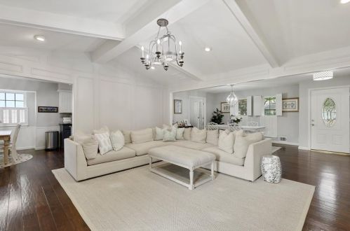 8541 Capri Dr, Dallas, TX 75238-4907