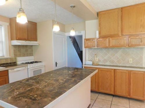 2920 Clermont Ave, Pittsburgh PA 15227-2820 exterior