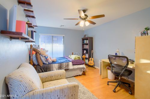 33907 23 Dr, Phoenix AZ 85027-4137 exterior