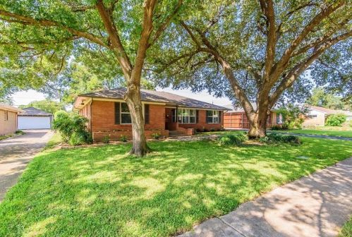 4521 Ashford Dr, Dallas, TX 75214-2441