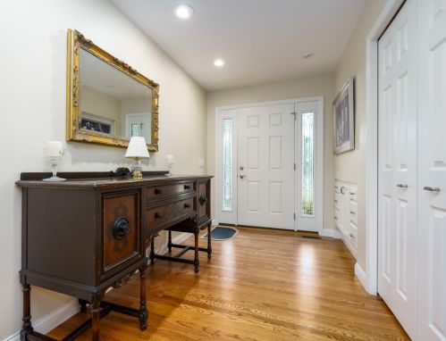 4316 Lake Forest Dr, Kalamazoo, MI 49008-3308