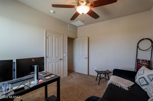 150 Castlefield Cir, Tucson AZ  85704-5783 exterior