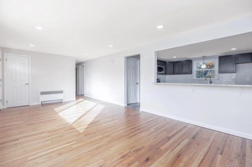 42 Lepage Rd, Windsor CT  06095-4443 exterior