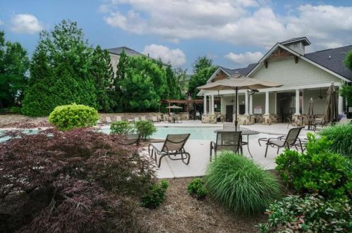 3496 Brookleigh Ln, Atlanta GA  30319-2218 exterior