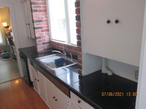 4319 87th St, Milwaukee WI  53222-1799 exterior