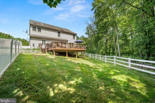 245 Micklitz Dr, Pottstown PA 19464-1463 exterior