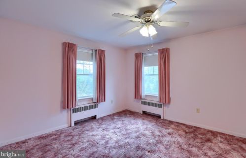 830 Imperial Dr, Lancaster PA 17601-2015 exterior