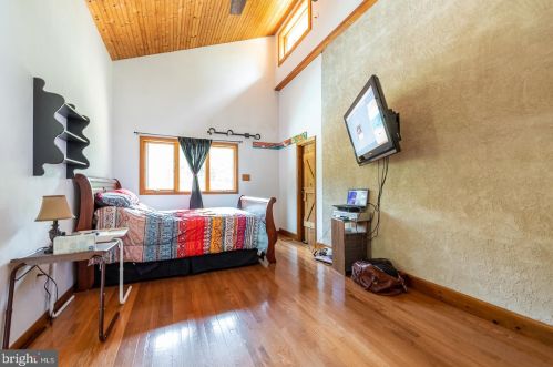 2344 Evergreen Ln, Pottstown PA 19465-8884 exterior