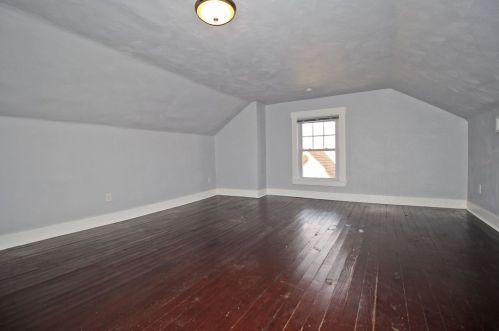 1664 Hillsdale Ave, Pittsburgh PA 15216-1870 exterior