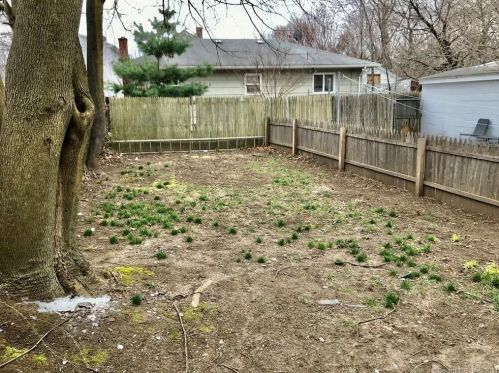 14 Hawthorne Ave, Derby CT 06418-1118 exterior