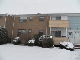 713 Westminster Ct, Millstone NJ  exterior