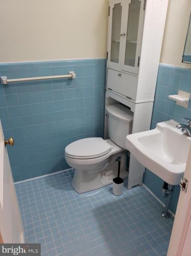 6310 5 St, Philadelphia PA 19126-3837 exterior