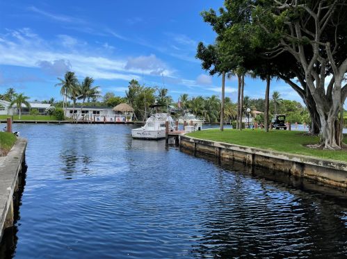 20 Royal Palm Way, Boca Raton FL  33432-7878 exterior